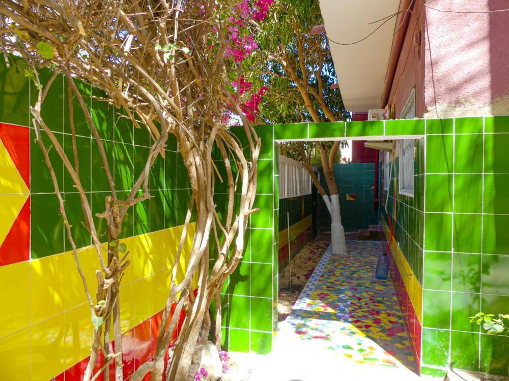 Chez Sofia Hotel Сент Луис Екстериор снимка