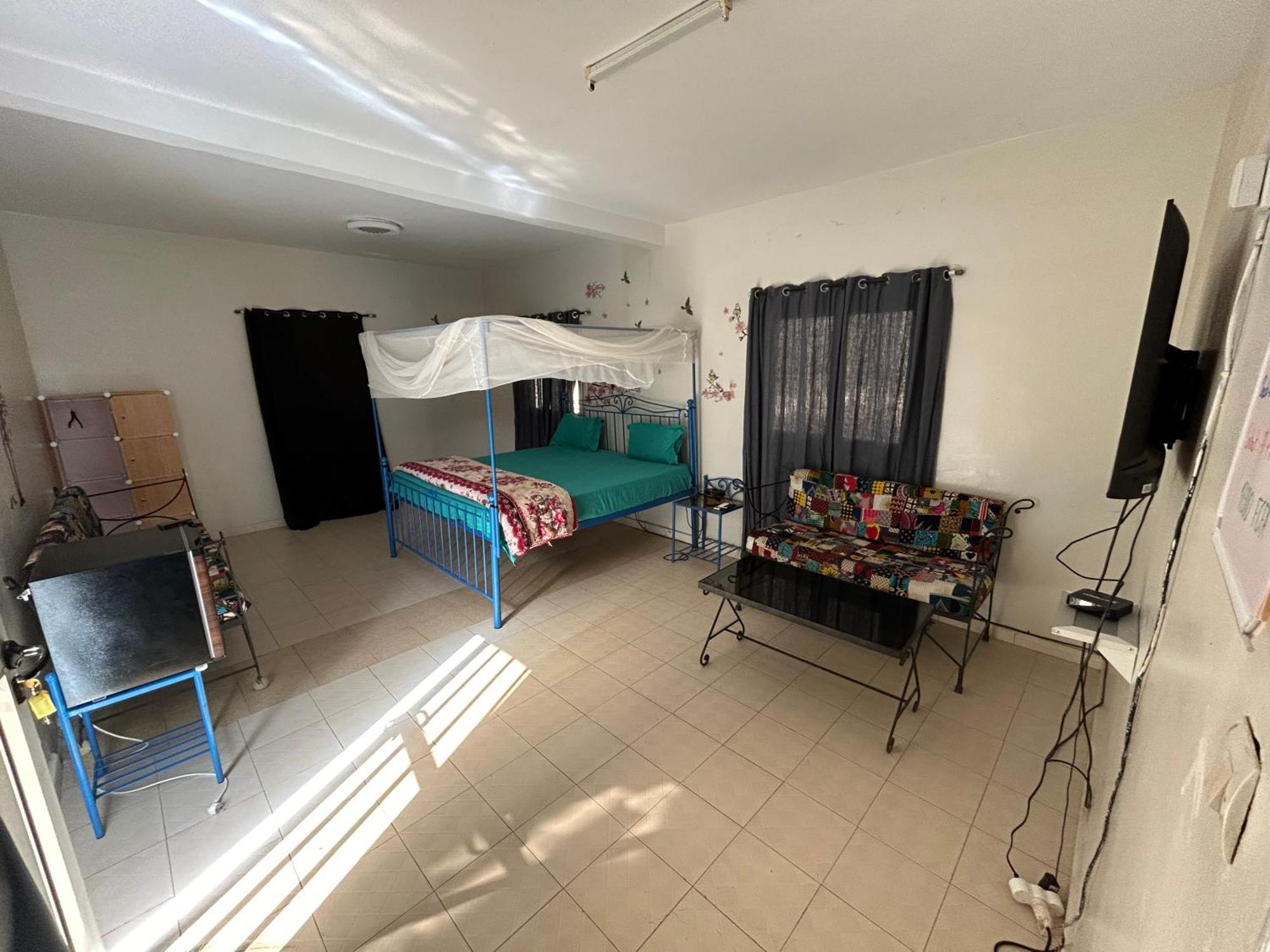 Chez Sofia Hotel Сент Луис Екстериор снимка