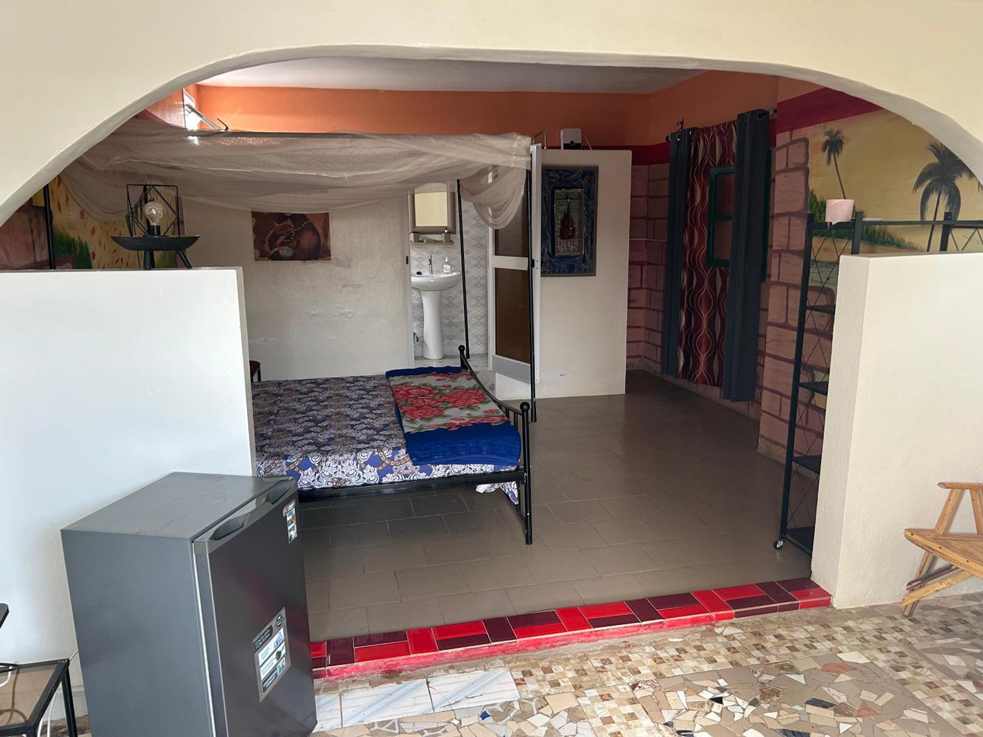 Chez Sofia Hotel Сент Луис Екстериор снимка
